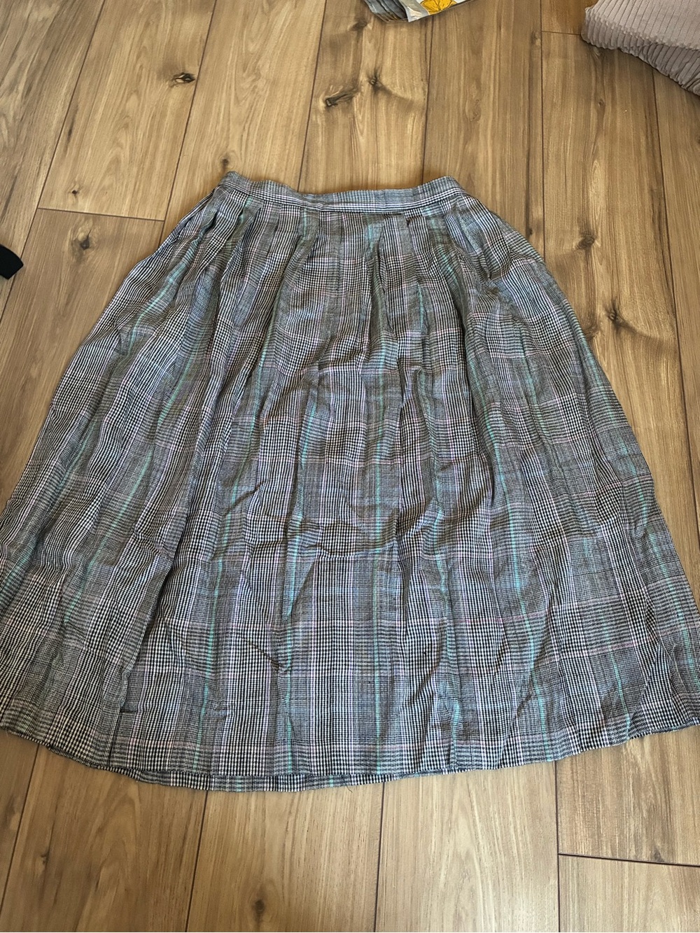 Vintage 80s/90s Plaid Tartan Pleated A-Line Midi Skirt